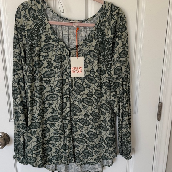 Knox Rose Tops - Knox Rose Green Floral Long-Sleeve Peasant Blouse
